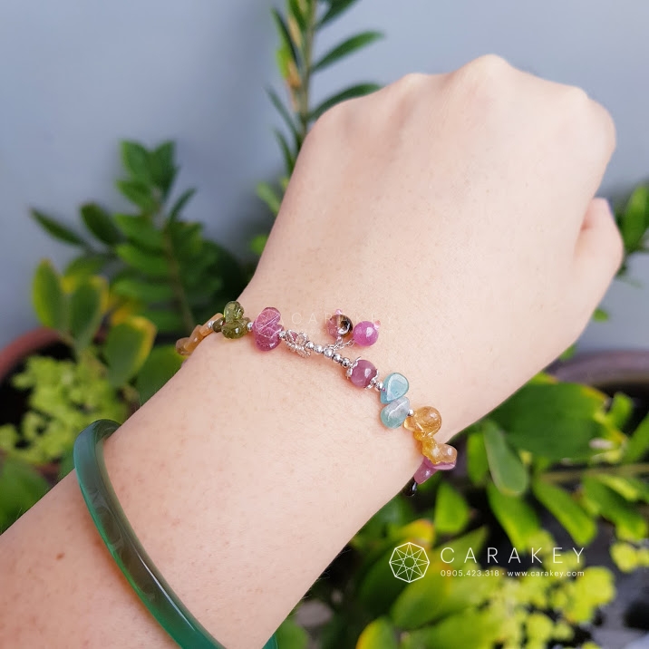 Thạch anh tourmaline giọt nước, vòng tay phong thủy, vòng tay bằng đá, vòng đá phong thủy, vòng tay đá phong thủy, vòng đá thạch anh, vòng tay đá thạch anh, vòng đeo tay phong thủy, vòng đeo tay đá phong thủy, vòng đá đeo tay, vòng đá tỳ hưu, vòng tay đá phong thủy cho nam, vòng tỳ hưu đá phong thủy, vòng đá mã não