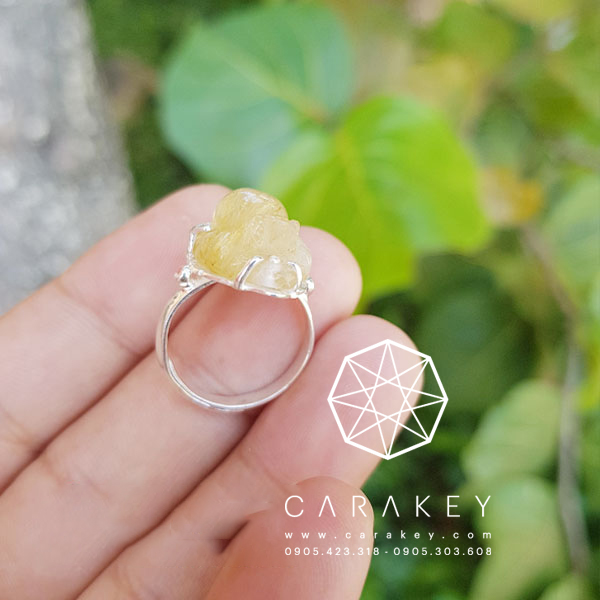 Nhẫn nhện bọc bạc thạch anh tóc vàng, nhẫn đá, nhẫn đá quý, nhẫn cẩm thạch, nhẫn đá ruby, nhẫn đá thạch anh, nhẫn đính đá, nhẫn mặt đá, nhẫn mã não, nhẫn thạch anh, nhẫn bạc đính đá, nhẫn vàng đính đá, nhẫn bằng đá, nhẫn vàng đá quý, nhẫn đá phong thủy, nhẫn bạc đá quý, nhẫn đá quý phong thủy, nhẫn hạt đá