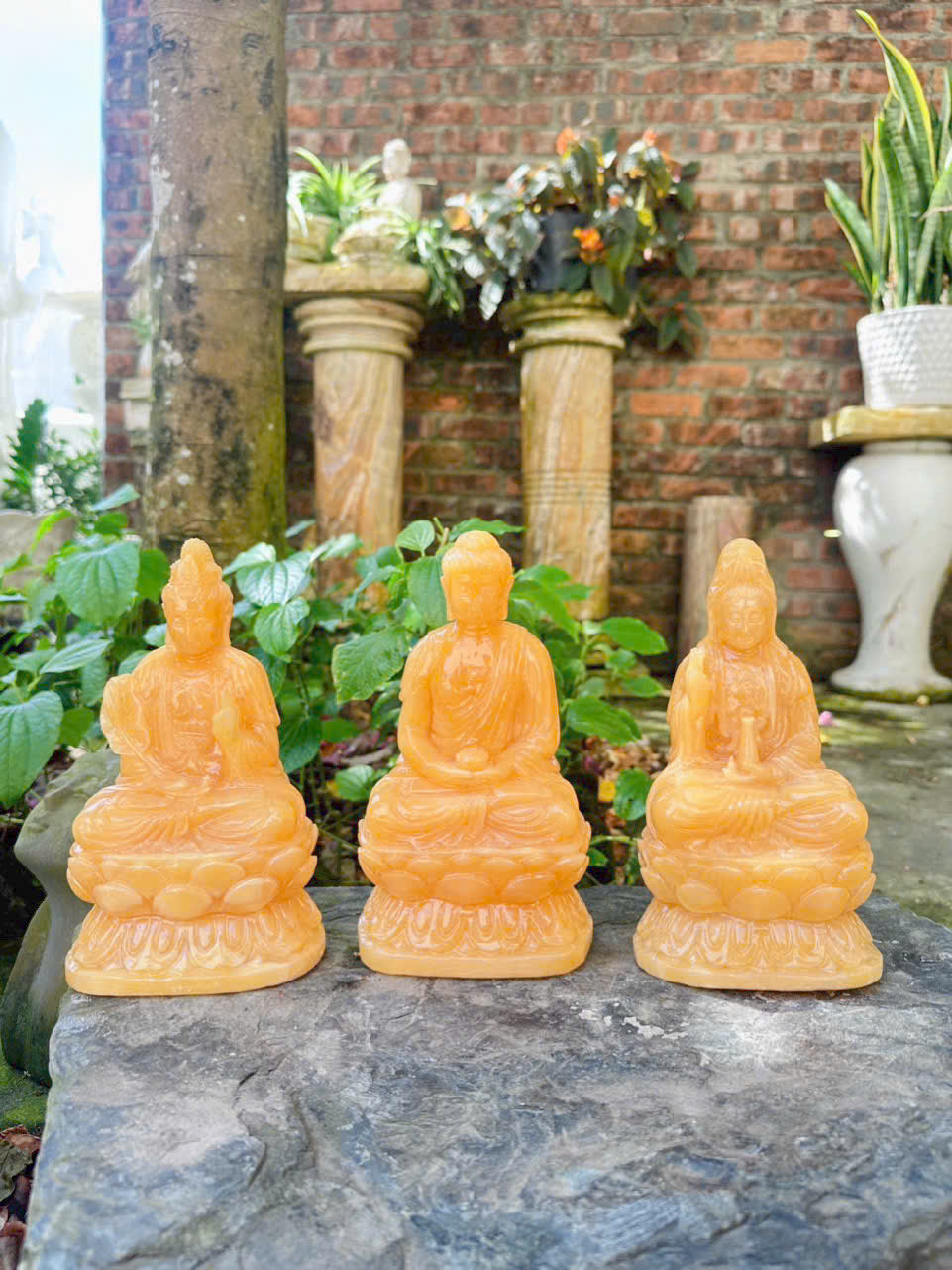 Bộ tam thế phật đá ngọc hoàng long